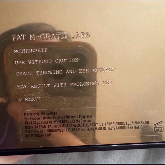 Pat McGrath Vibrant Gold and Rose Eyeshadow Palette - Picture 6 of 7